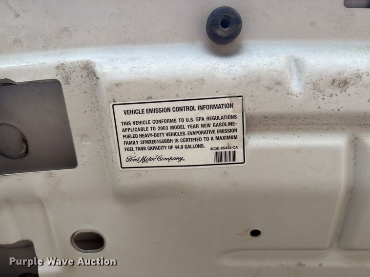 image for item DY3431 2003 Ford F250 pickup truck