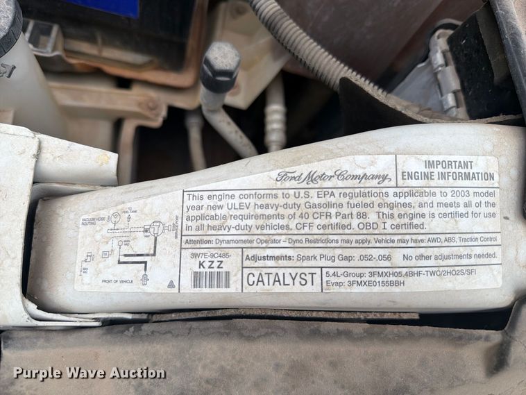 image for item DY3431 2003 Ford F250 pickup truck