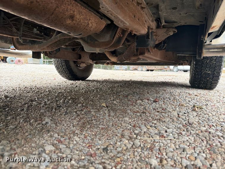 image for item DY3431 2003 Ford F250 pickup truck