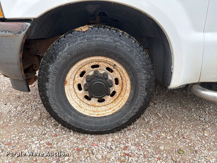 image for item DY3431 2003 Ford F250 pickup truck
