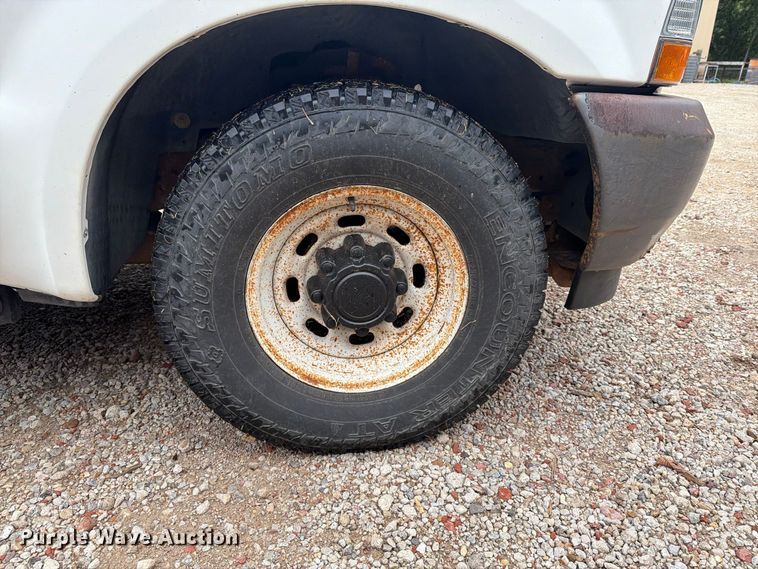 image for item DY3431 2003 Ford F250 pickup truck