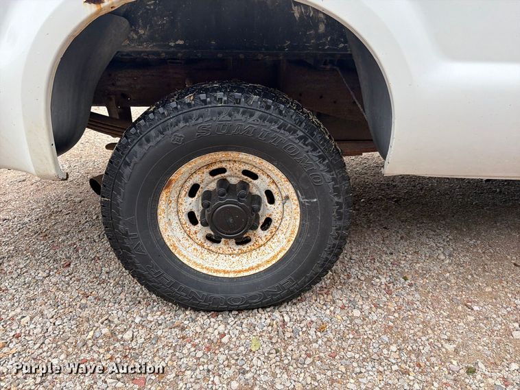 image for item DY3431 2003 Ford F250 pickup truck