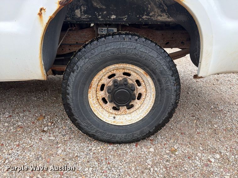 image for item DY3431 2003 Ford F250 pickup truck