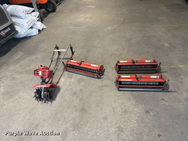image for item DY3432 Lawn and garden equipment