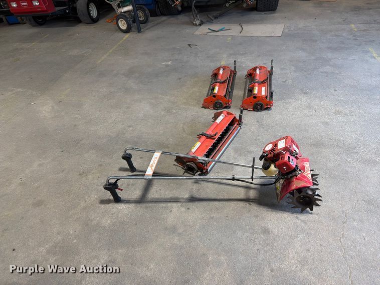 image for item DY3432 Lawn and garden equipment