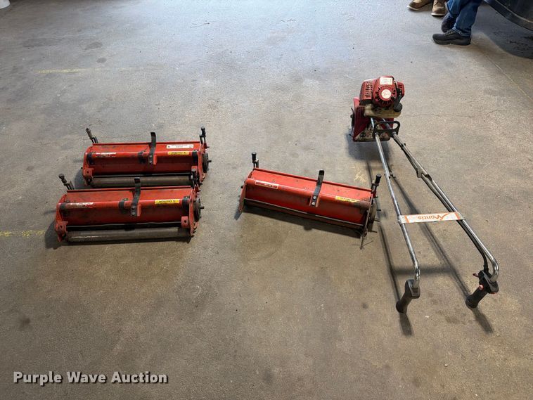 image for item DY3432 Lawn and garden equipment