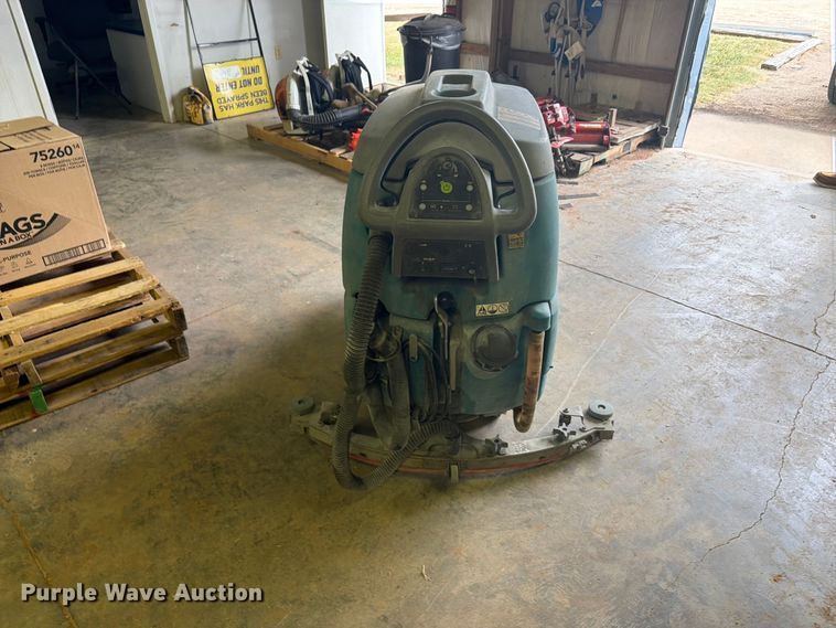 image for item DY3433 Tennant T5 Fast floor scrubber