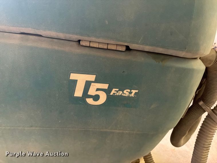 image for item DY3433 Tennant T5 Fast floor scrubber