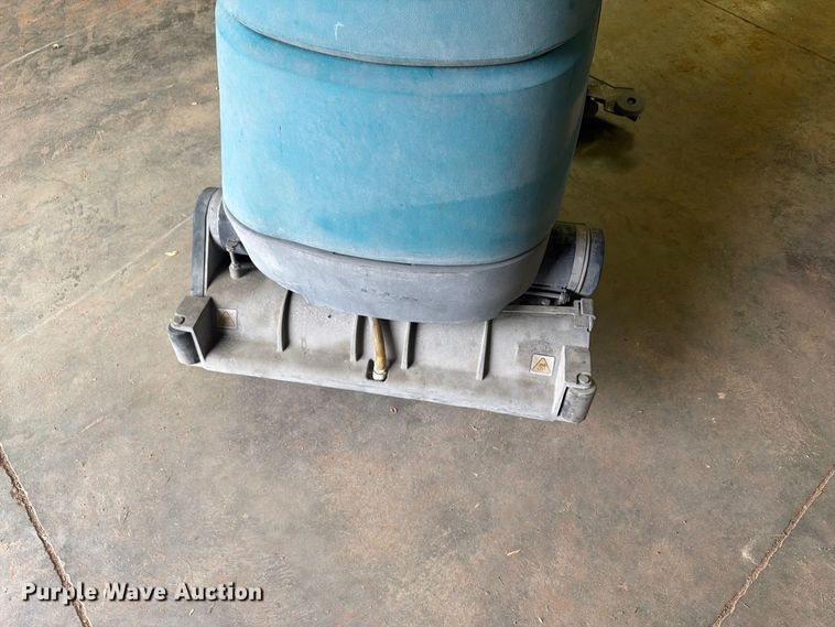 image for item DY3433 Tennant T5 Fast floor scrubber
