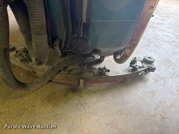 image for item DY3433 Tennant T5 Fast floor scrubber