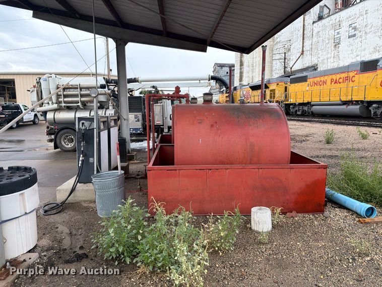image for item DY3442 Fuel tanks and pumps