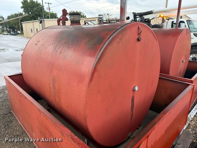 image for item DY3442 Fuel tanks and pumps