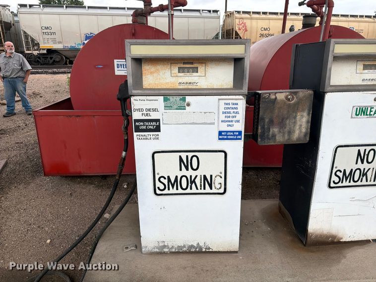 image for item DY3442 Fuel tanks and pumps