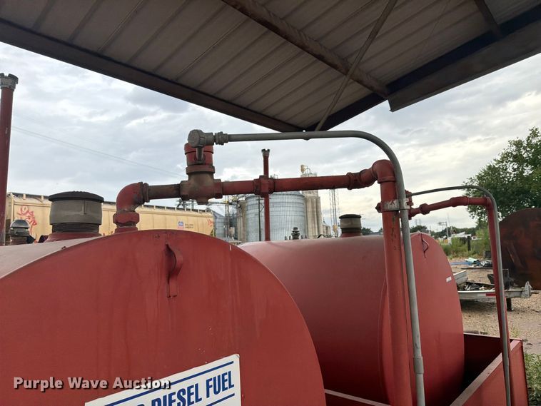image for item DY3442 Fuel tanks and pumps