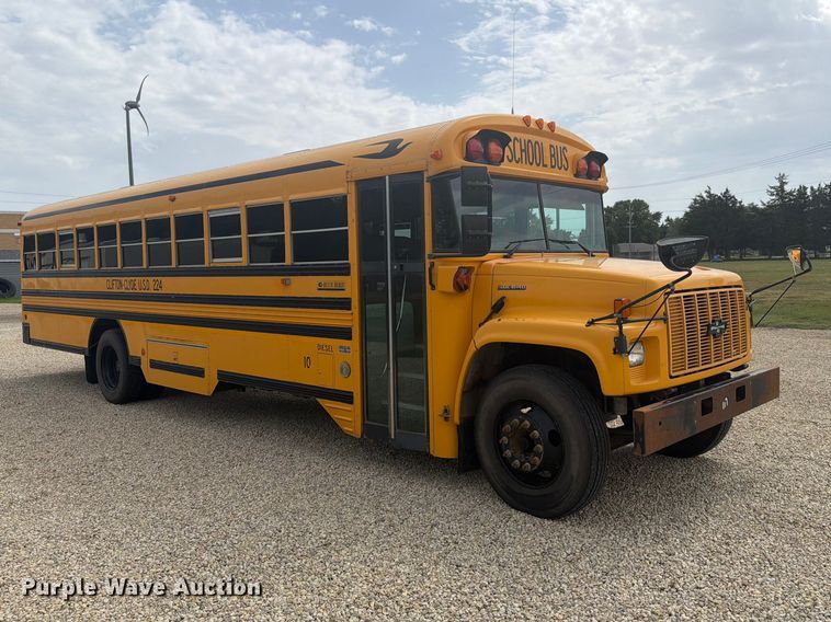 image for item DY3456 2001 Chevrolet B7 school bus