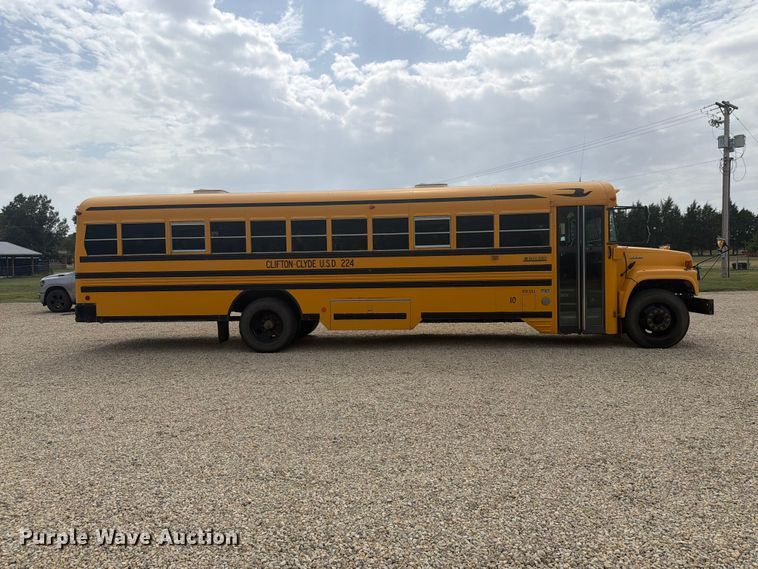 image for item DY3456 2001 Chevrolet B7 school bus