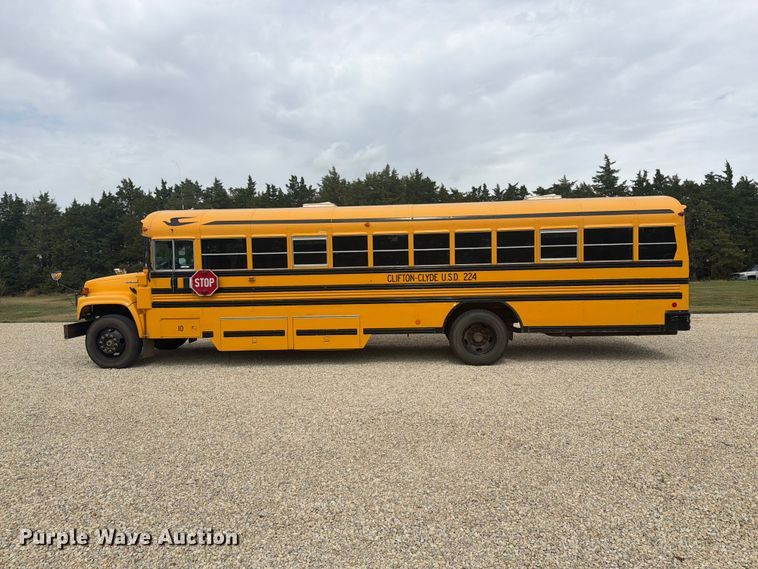image for item DY3456 2001 Chevrolet B7 school bus
