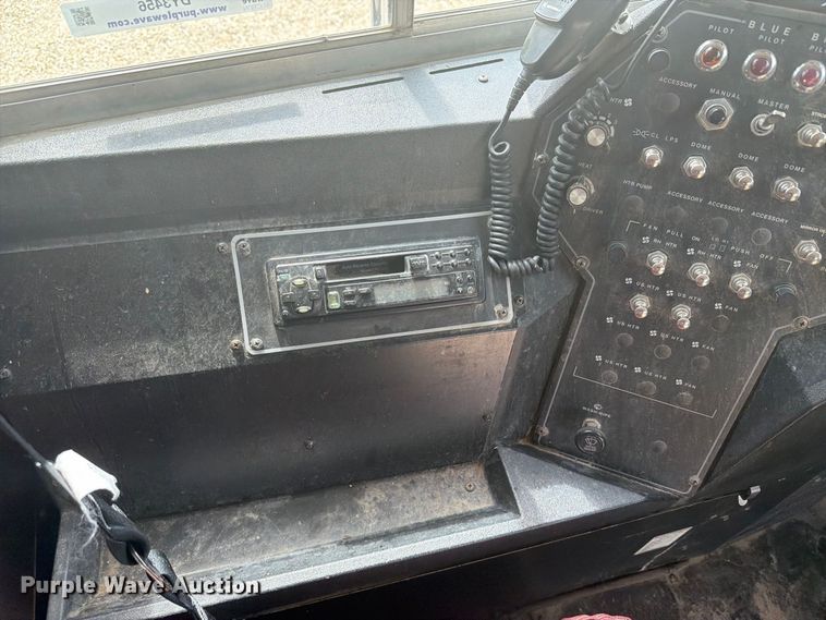 image for item DY3456 2001 Chevrolet B7 school bus