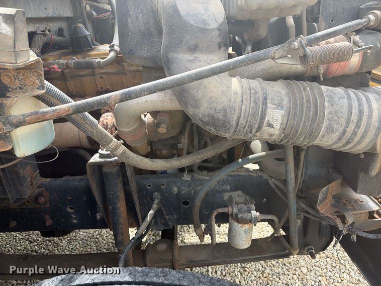 image for item DY3456 2001 Chevrolet B7 school bus