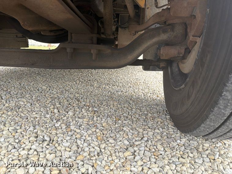 image for item DY3456 2001 Chevrolet B7 school bus