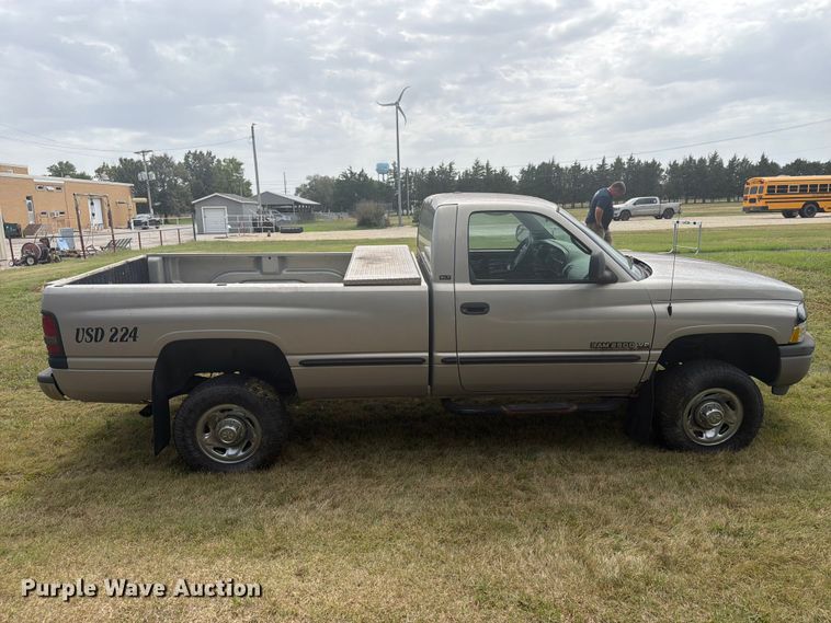 image for item DY3457 1999 Dodge Ram 2500 pickup truck