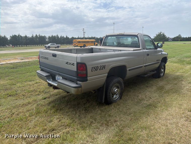 image for item DY3457 1999 Dodge Ram 2500 pickup truck