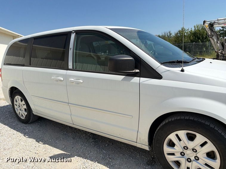 image for item DZ4736 2015 Dodge Grand Caravan van