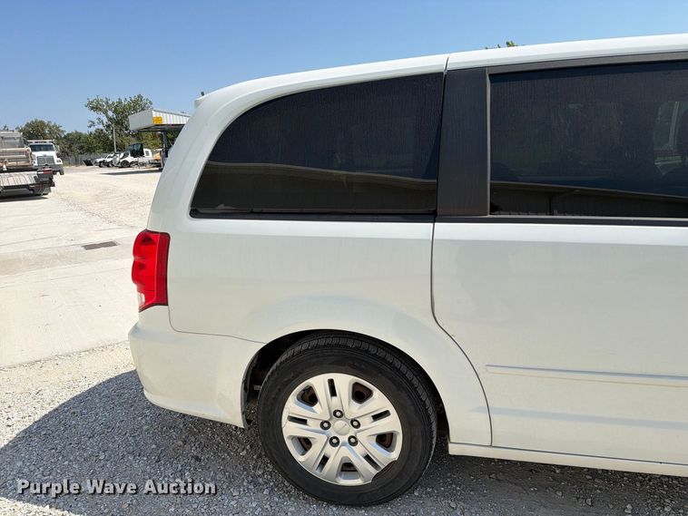 image for item DZ4736 2015 Dodge Grand Caravan van