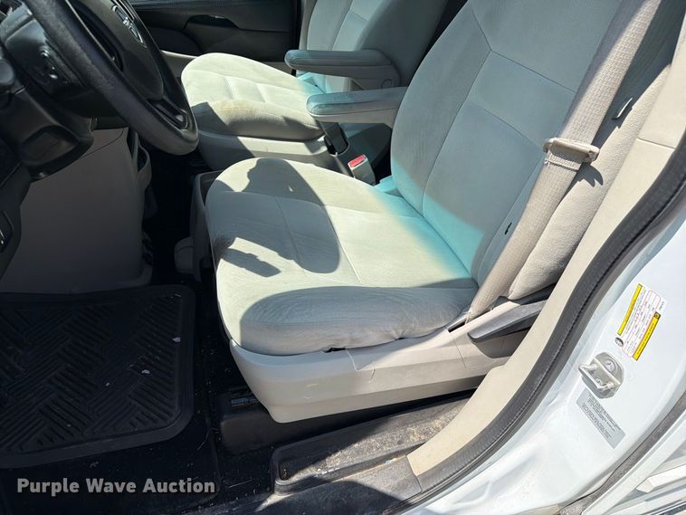 image for item DZ4736 2015 Dodge Grand Caravan van