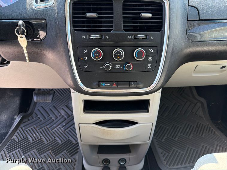 image for item DZ4736 2015 Dodge Grand Caravan van