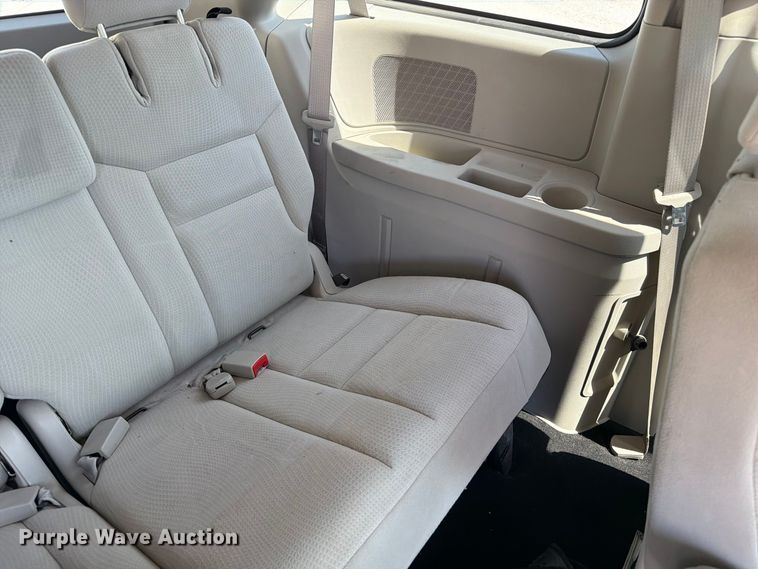 image for item DZ4736 2015 Dodge Grand Caravan van
