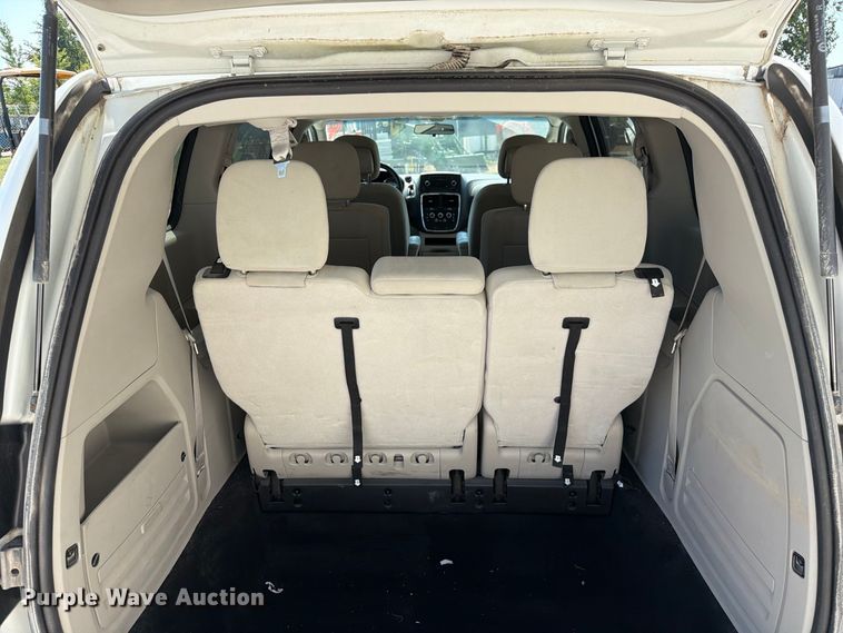 image for item DZ4736 2015 Dodge Grand Caravan van