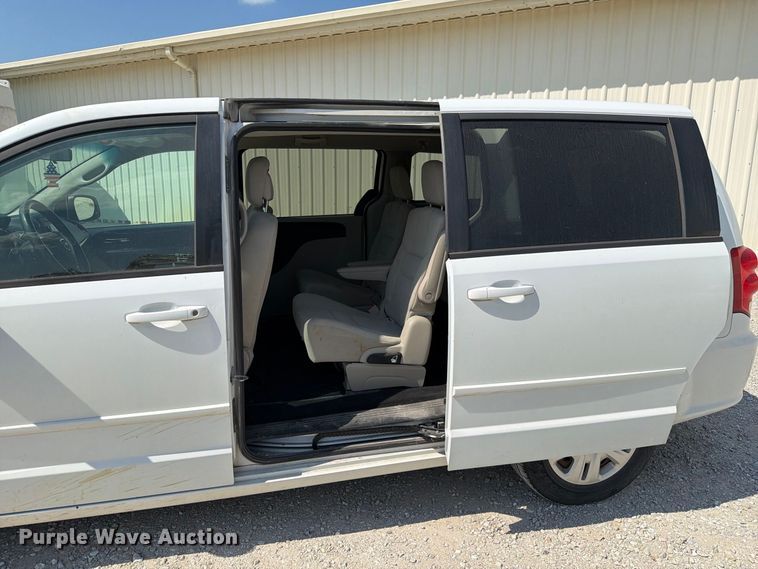 image for item DZ4736 2015 Dodge Grand Caravan van