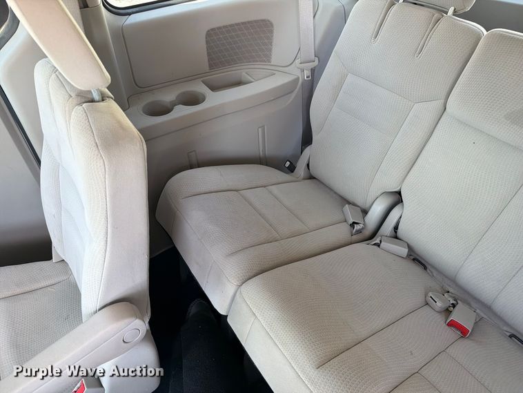 image for item DZ4736 2015 Dodge Grand Caravan van