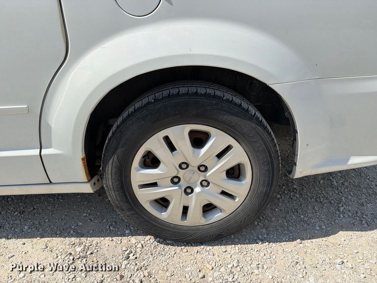 image for item DZ4736 2015 Dodge Grand Caravan van