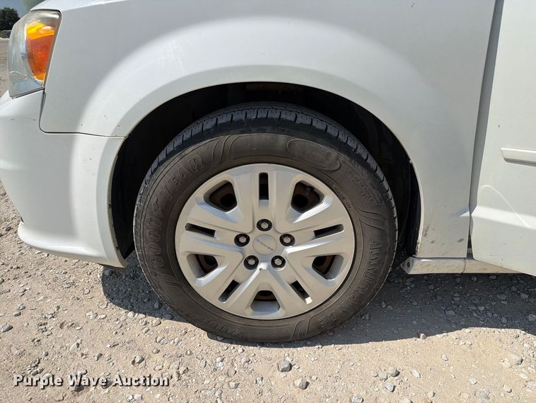 image for item DZ4736 2015 Dodge Grand Caravan van