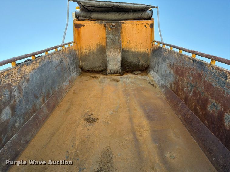 image for item DZ4742 2007 International 7400 dump truck