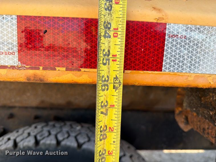 image for item DZ4742 2007 International 7400 dump truck