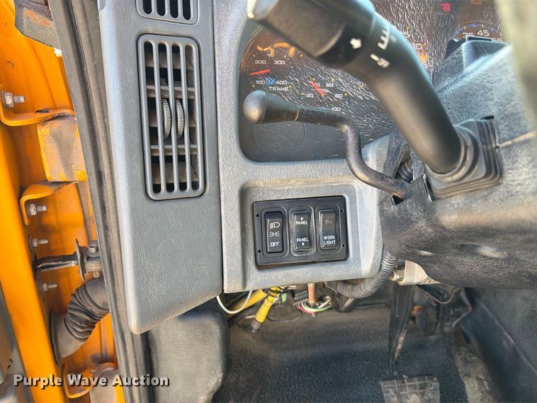 image for item DZ4742 2007 International 7400 dump truck