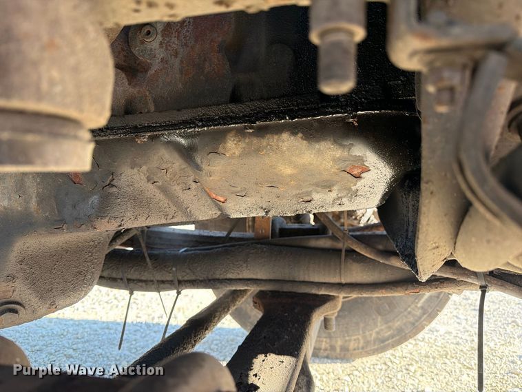 image for item DZ4742 2007 International 7400 dump truck
