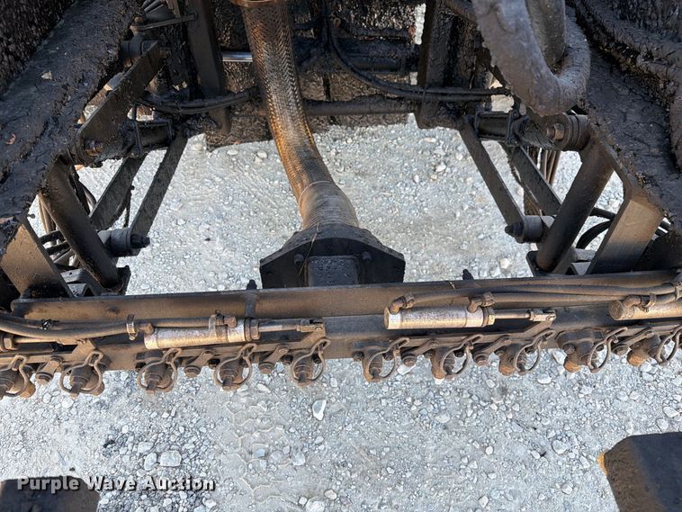 image for item DZ4743 2006 International 7300 oil distributor truck