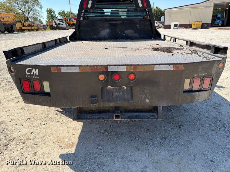 image for item DZ4744 2015 Ford F350 Super Duty XL Crew Cab flatbed pickup truck