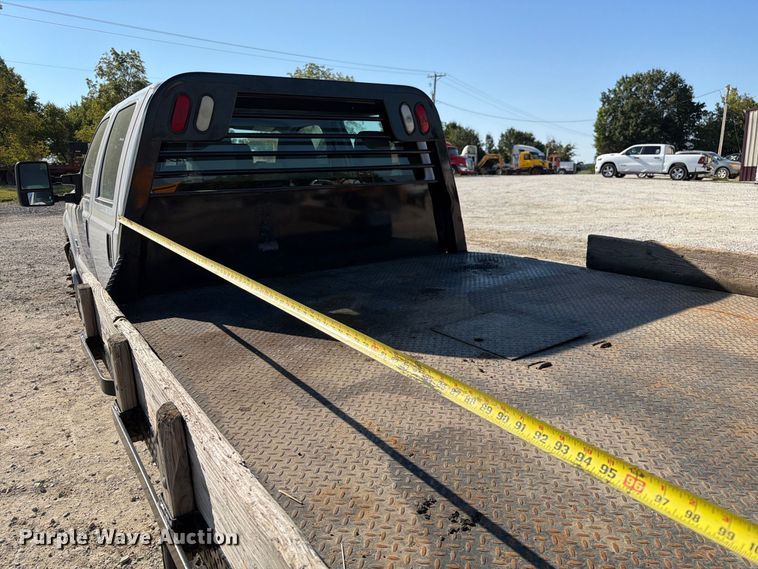 image for item DZ4745 2015 Ford F350 Super Duty XL Crew Cab flatbed pickup truck