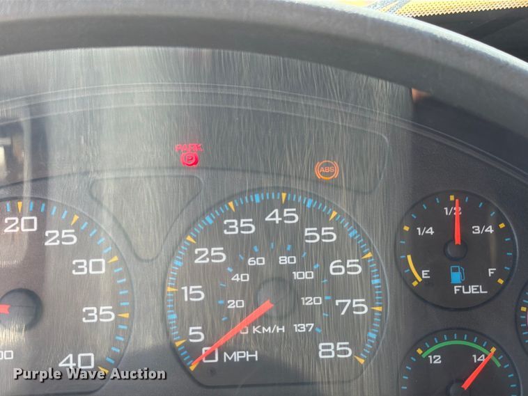 image for item DZ4746 2006 International 7400 dump truck