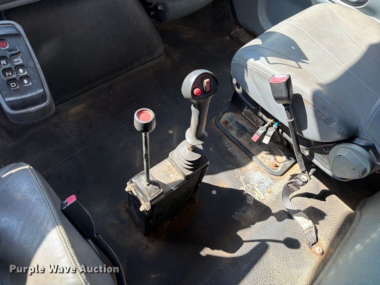 image for item DZ4746 2006 International 7400 dump truck