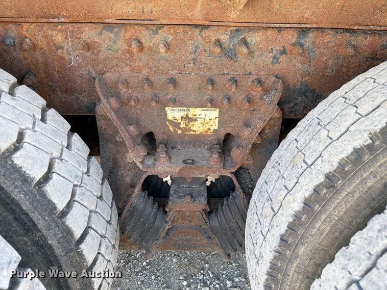image for item DZ4746 2006 International 7400 dump truck