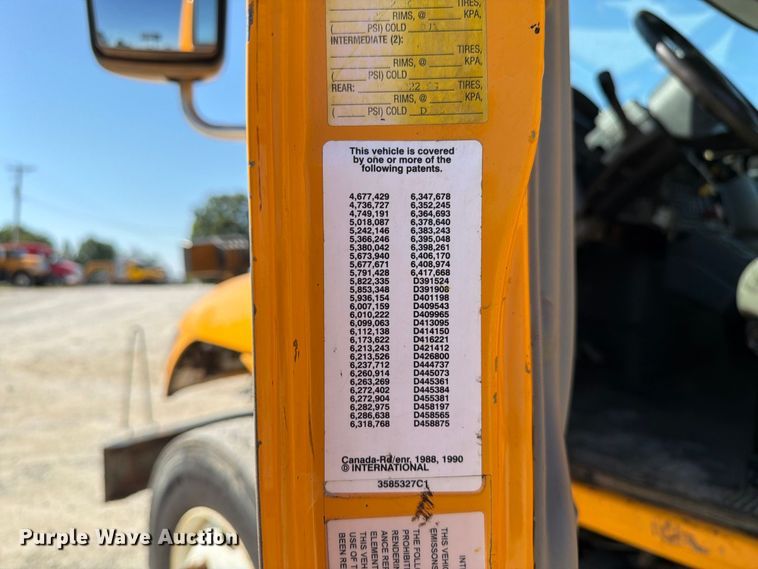 image for item DZ4746 2006 International 7400 dump truck