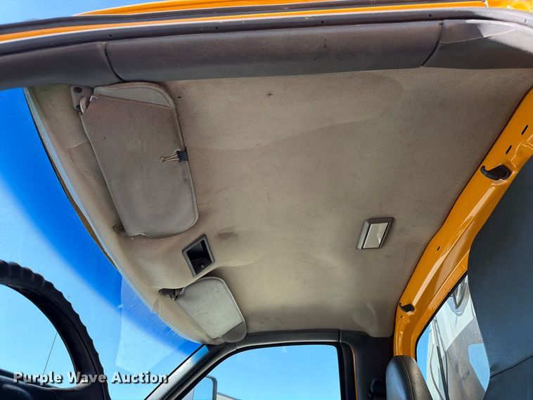 image for item DZ4747 2004 Chevrolet C7500 oil distributor truck