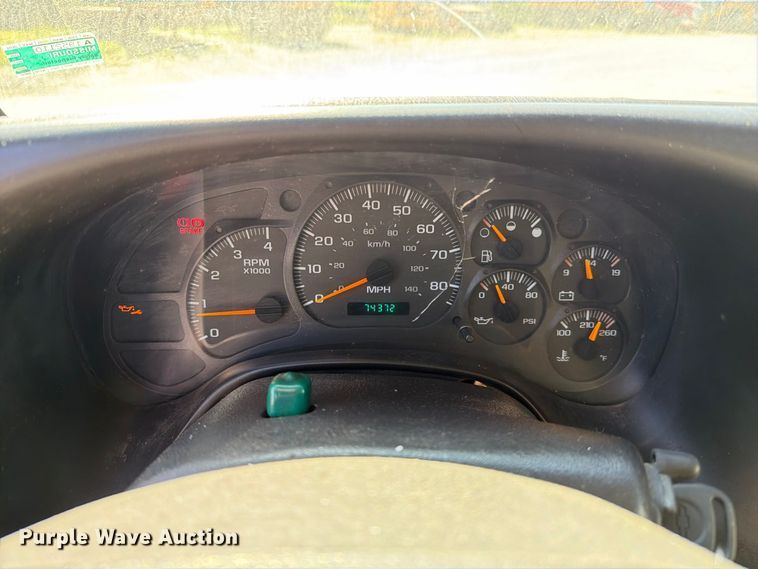 image for item DZ4747 2004 Chevrolet C7500 oil distributor truck