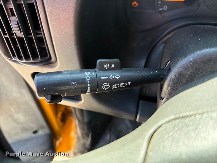 image for item DZ4747 2004 Chevrolet C7500 oil distributor truck